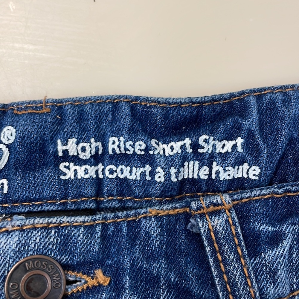 MOSSIMO HIGH RISE SHORT SHORT - Picture 3 of 7